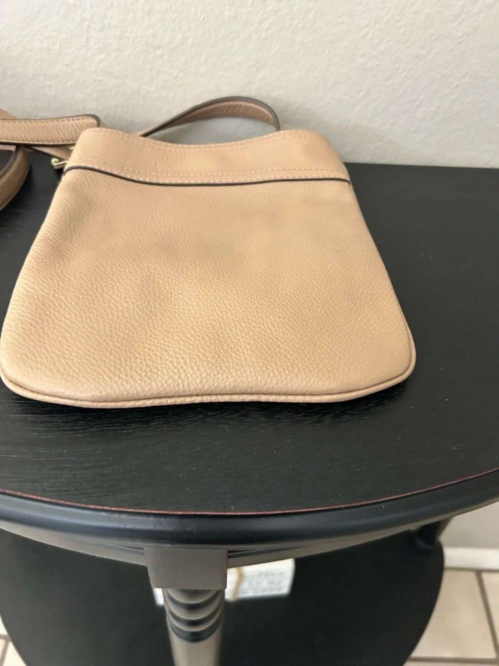 Michael Kors Beige/Tan Leather Crossbody with Gold Plaque